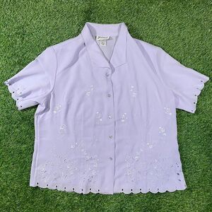 Vintage Joanna light purple floral embroidered short sleeve button up blouse L